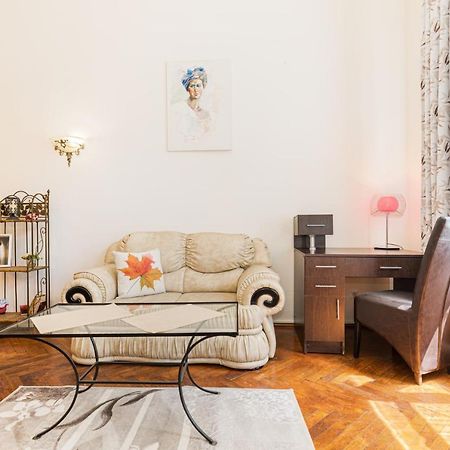 Hera Apartment - Old Town Braşov Extérieur photo