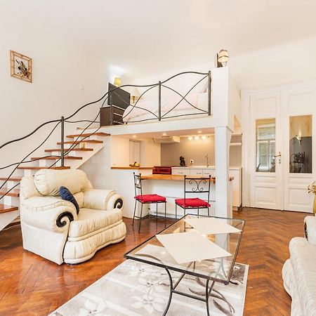 Hera Apartment - Old Town Braşov Extérieur photo