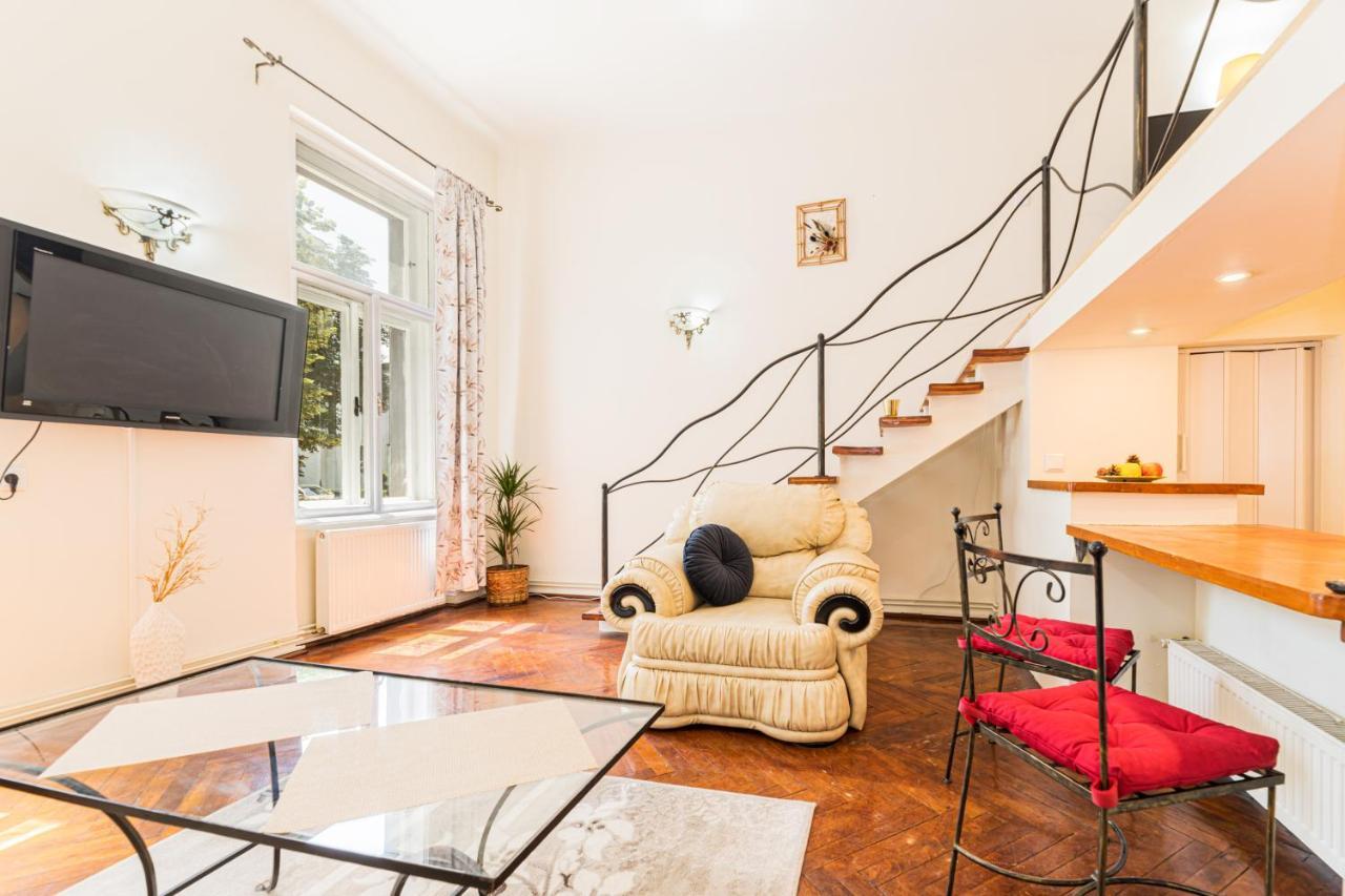 Hera Apartment - Old Town Braşov Extérieur photo