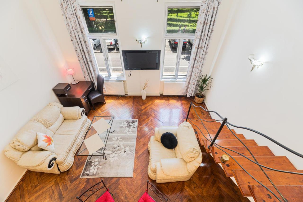 Hera Apartment - Old Town Braşov Extérieur photo